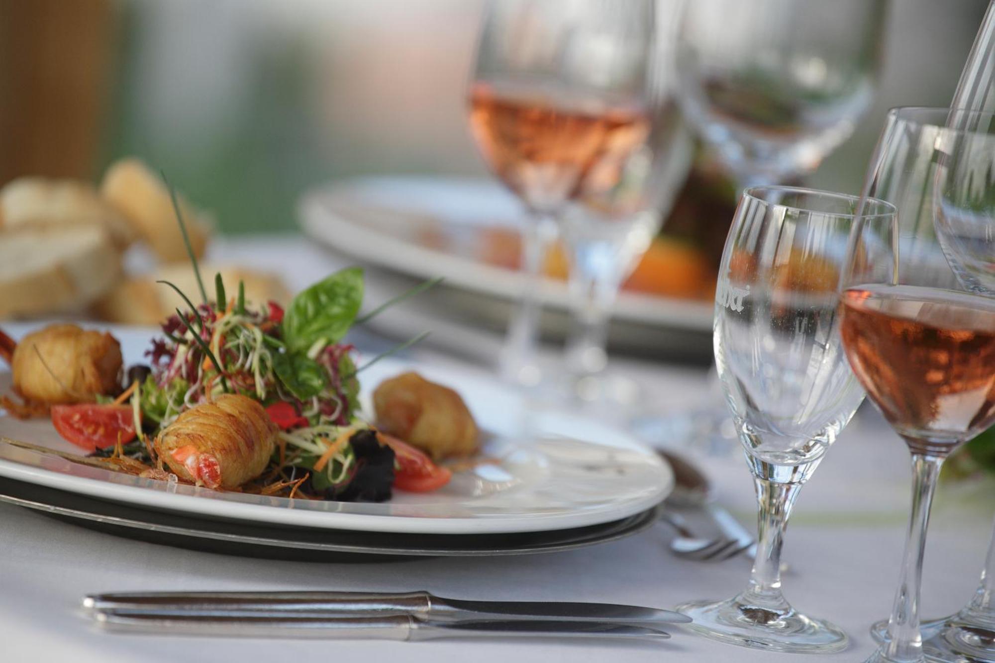 Badhotel Restaurant Stauferland Bad Boll Dış mekan fotoğraf