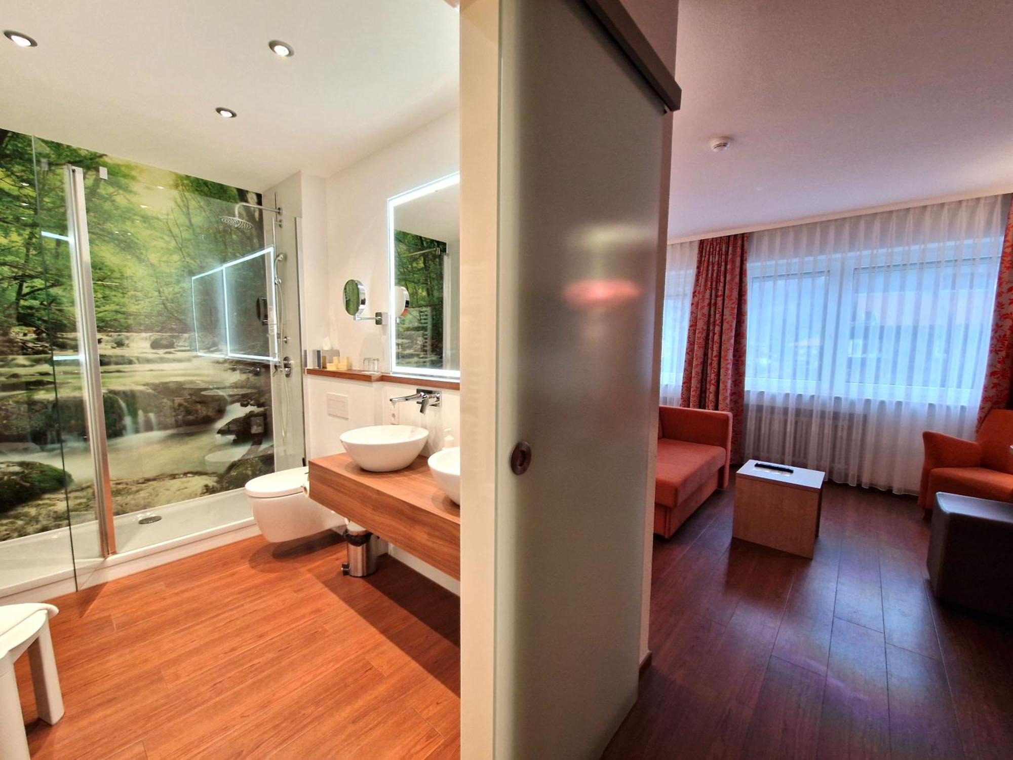 Badhotel Restaurant Stauferland Bad Boll Dış mekan fotoğraf