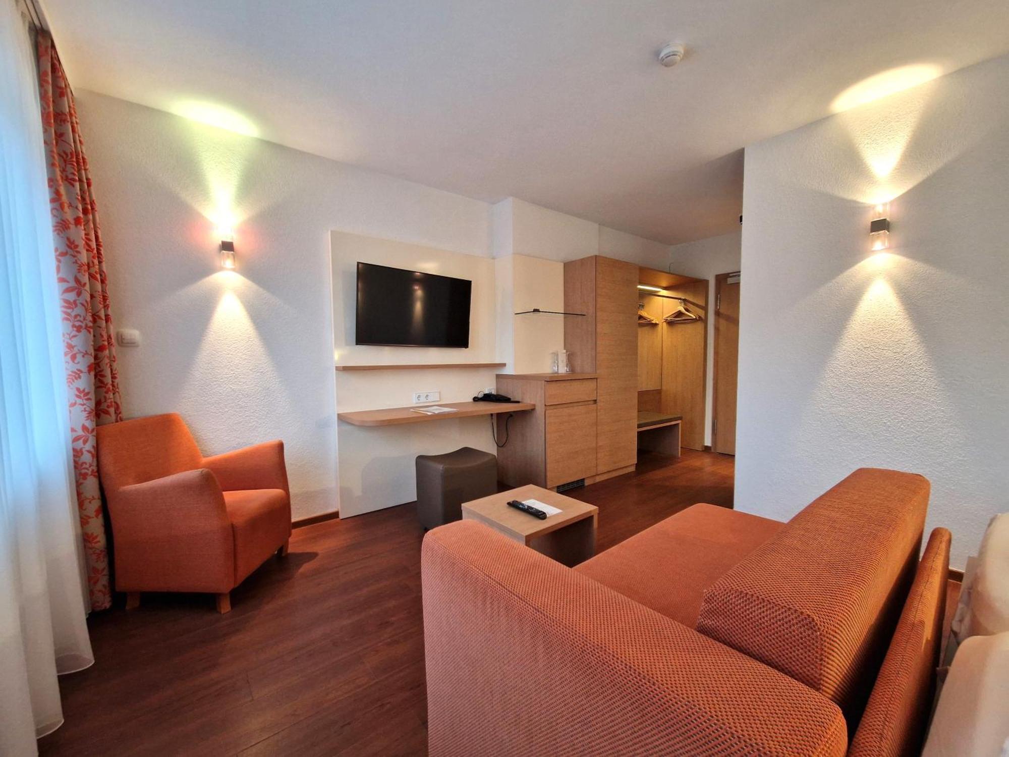 Badhotel Restaurant Stauferland Bad Boll Dış mekan fotoğraf