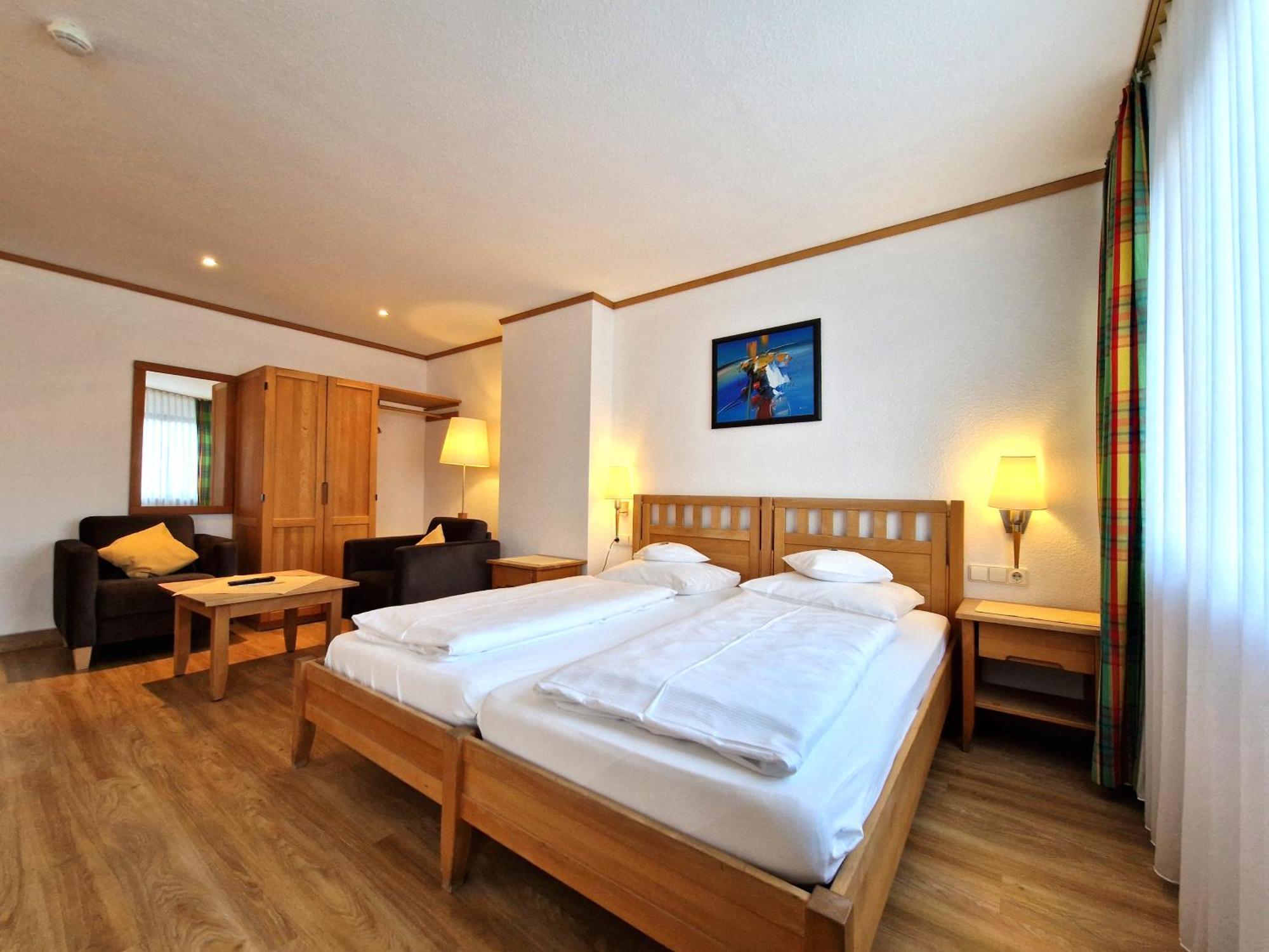 Badhotel Restaurant Stauferland Bad Boll Dış mekan fotoğraf